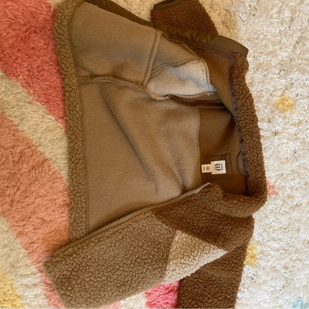 GAP Baby Tan and Cream Sherpa Jacket NWOT
